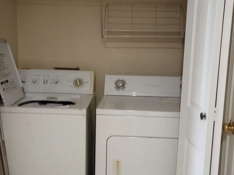 Vessey Park Apartments — Photo 57