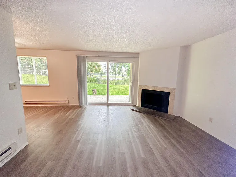 Parkview Apartments — Photo 9
