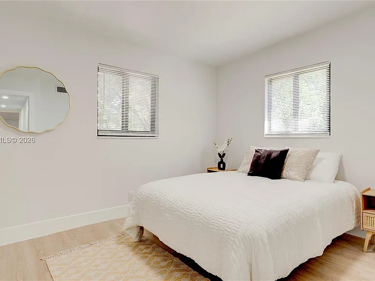 2736 NW 21st Ave — Photo 12