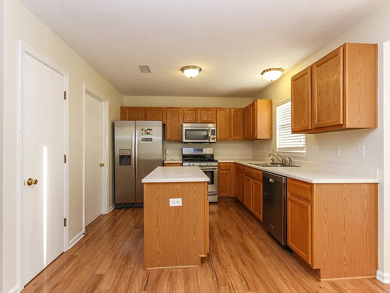 1237 Silver Ridge Ln — Photo 6