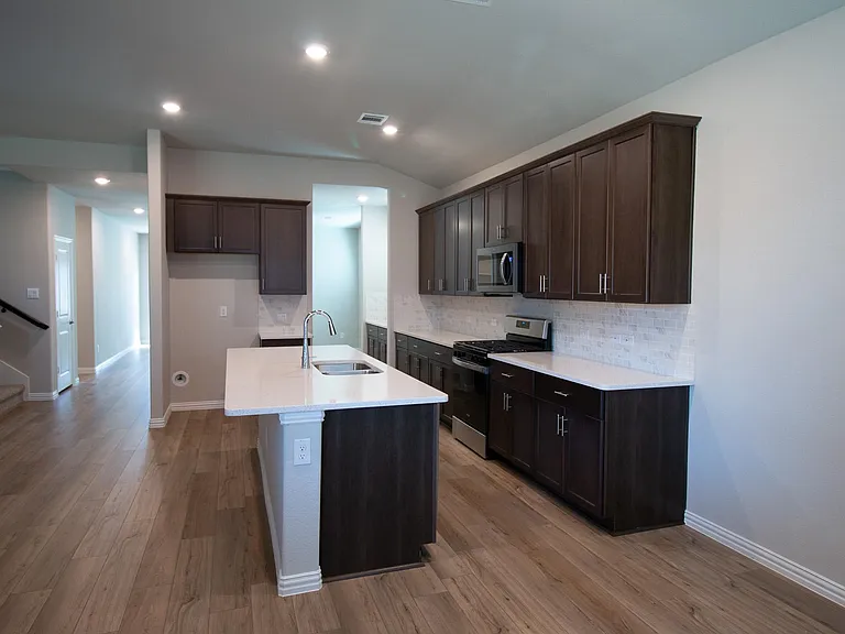 1103 Sweetleaf St — Photo 9