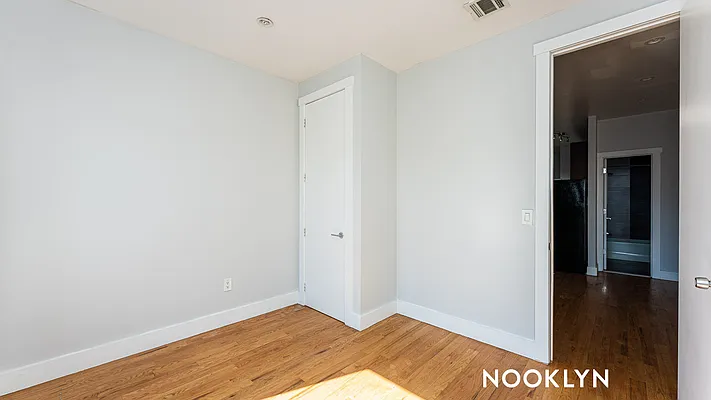 Rented by Nooklyn NYC LLC | media 9