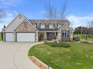 5236 High Ridge Trl, West Bend, WI 53095