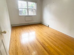 110-35 15th Ave Floor 1, College Pt, NY 11356
