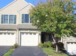 770 Creek Side Dr, Hummelstown, PA 17036