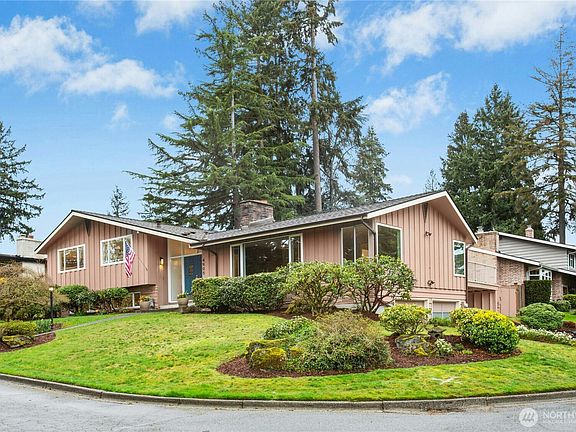 2nd image of 4905 126th Avenue SE