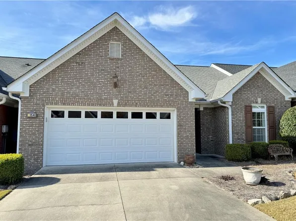 154 Regency Row SW, Calhoun, GA 30701
