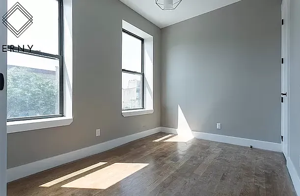 Rented by ERNY LLC | media 4