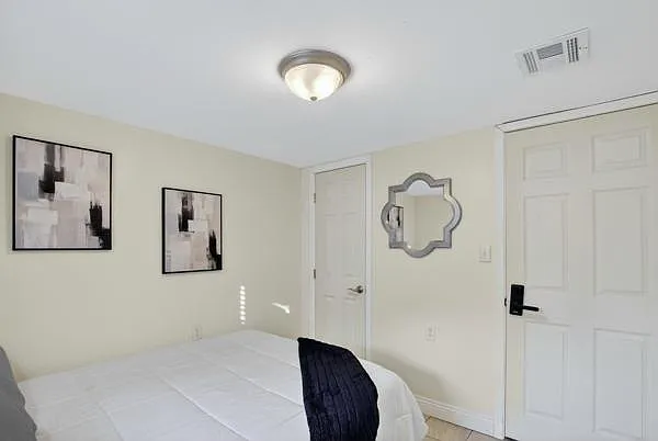 4 bed, 3.0 bath, 1840 sqft, $962 — Photo 2