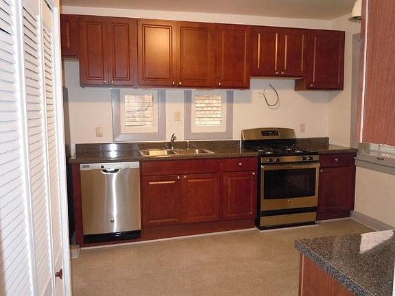 4th image of 1920 N Cleveland Ave #1N