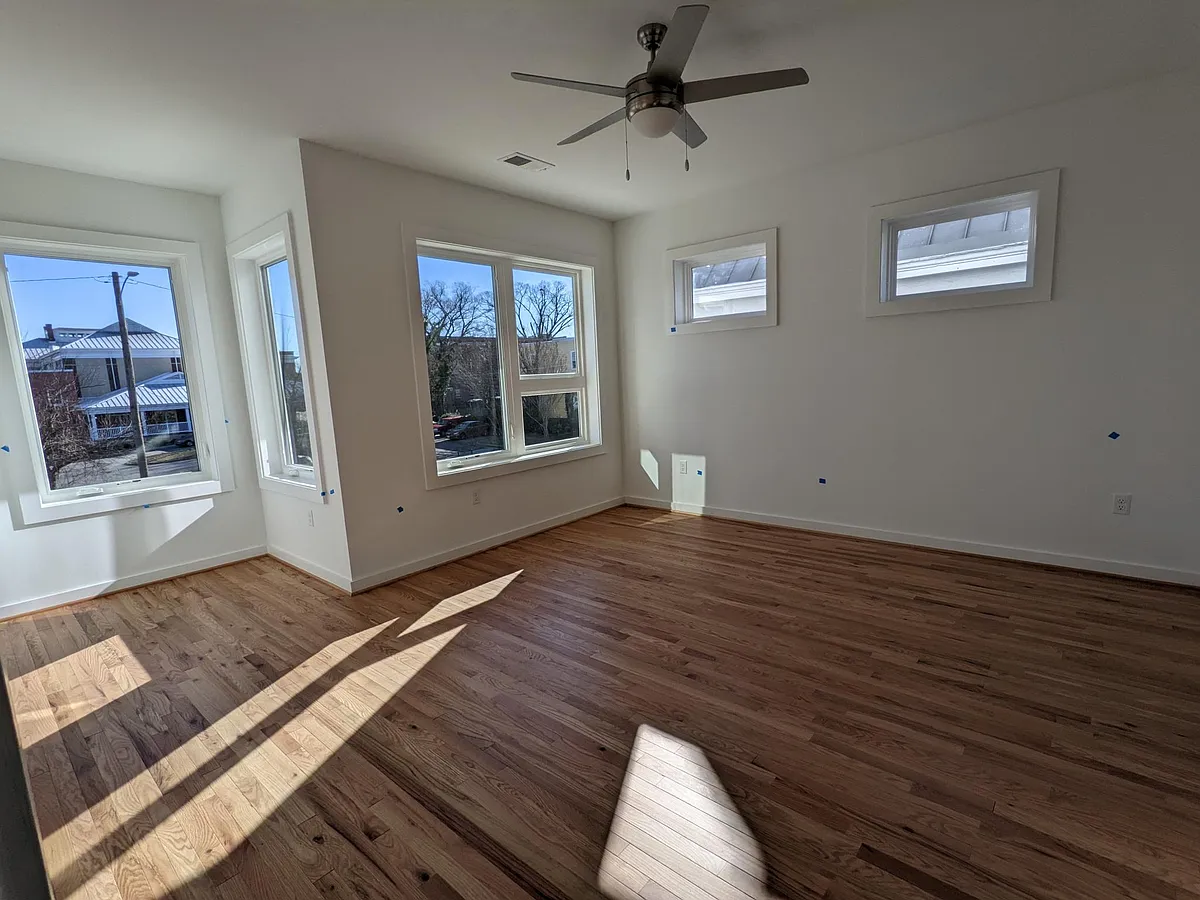 Building Photo - 1405 Porter St #B