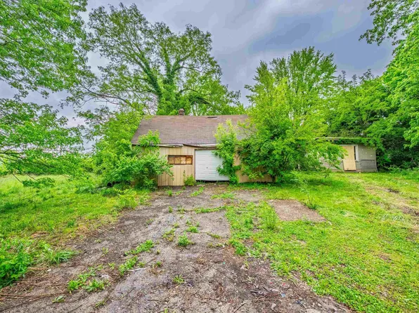 2611 E 29th St, Muncie, IN 47302