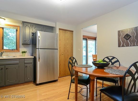 5th image of 528 Coral Ct