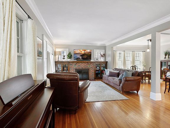 4th image of 4428 Vincent Ave S