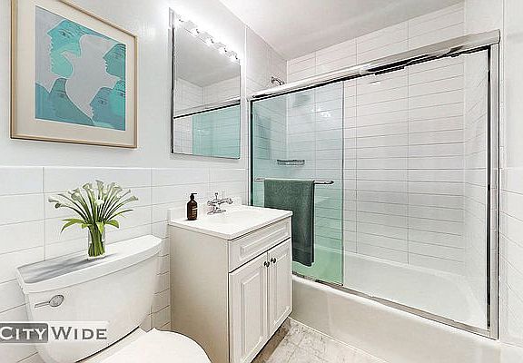 5th image of 150 W 47th St APT 2G