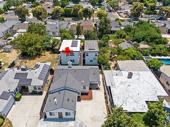 5th image of 18654 1/2 Runnymede St