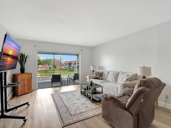 12026 S Greenway Circle #203, Royal Palm Beach, FL 33411
