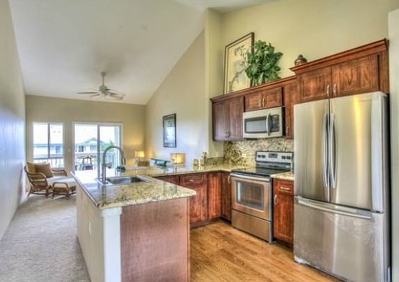 3rd image of 75-6081 Alii Dr Unit Kk 202