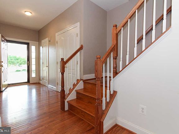 2nd image of 14733 Dogwood Park Ln