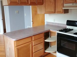 1152 W Taylor St APT 3R, Chicago, IL 60607