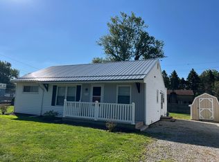 7052 Lake Rd, Madison, OH 44057