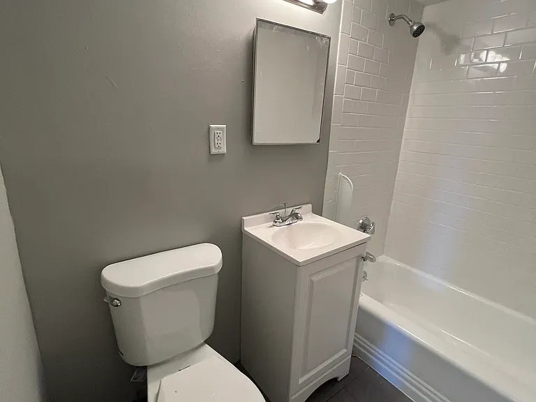 14 Riverside St #1-3D — Photo 12