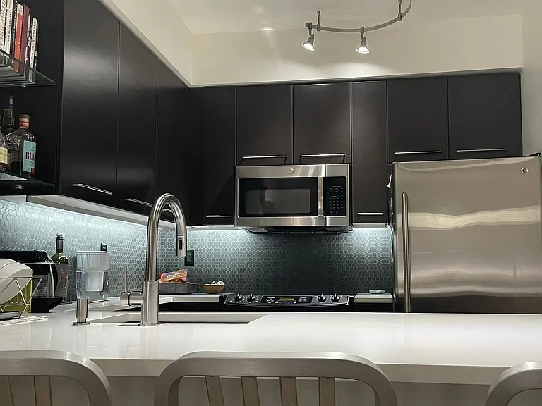 1410 E Pine St #115 — Photo 3