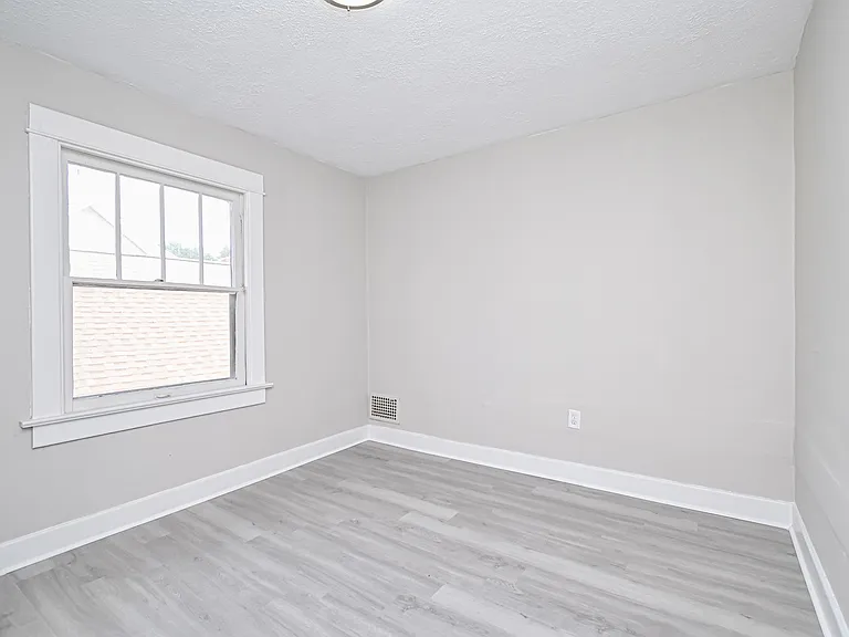 312-314 Pointview Ave #314 — Photo 21