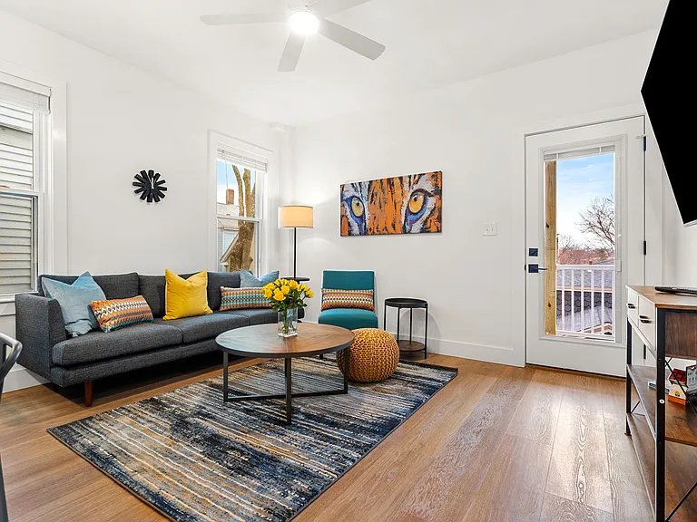90 Forbes St #2 — Photo 8