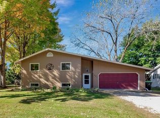 401 Union St, Green Lake, WI 54941