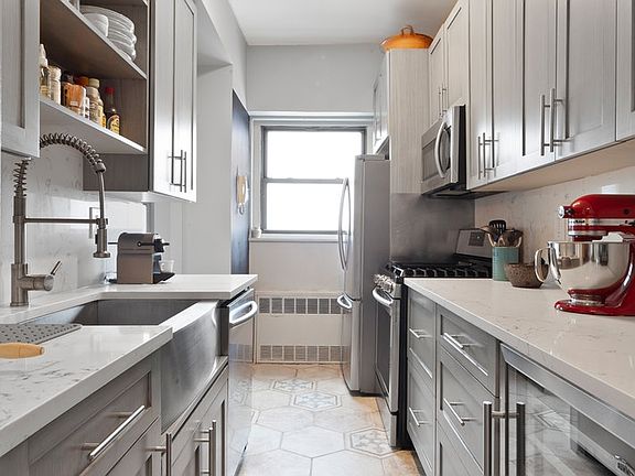 4th image of 1020 Grand Concourse APT 24S