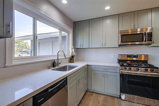 1st image of 1455 La Corta Cir