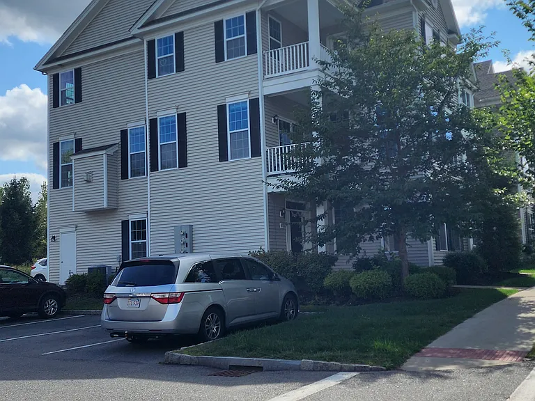 67 Townsend Blvd — Photo 2
