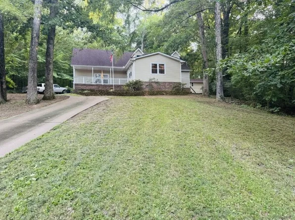 1890 Garwood Dr, Clarksville, TN 37040