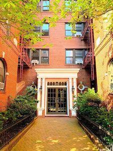 35-30 73rd St APT 3H, Queens, NY, 11372