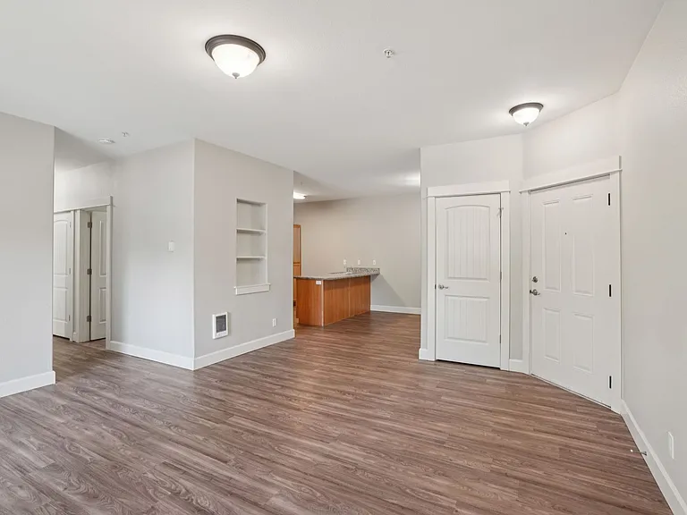 Aspen Grove Apartments — Photo 21