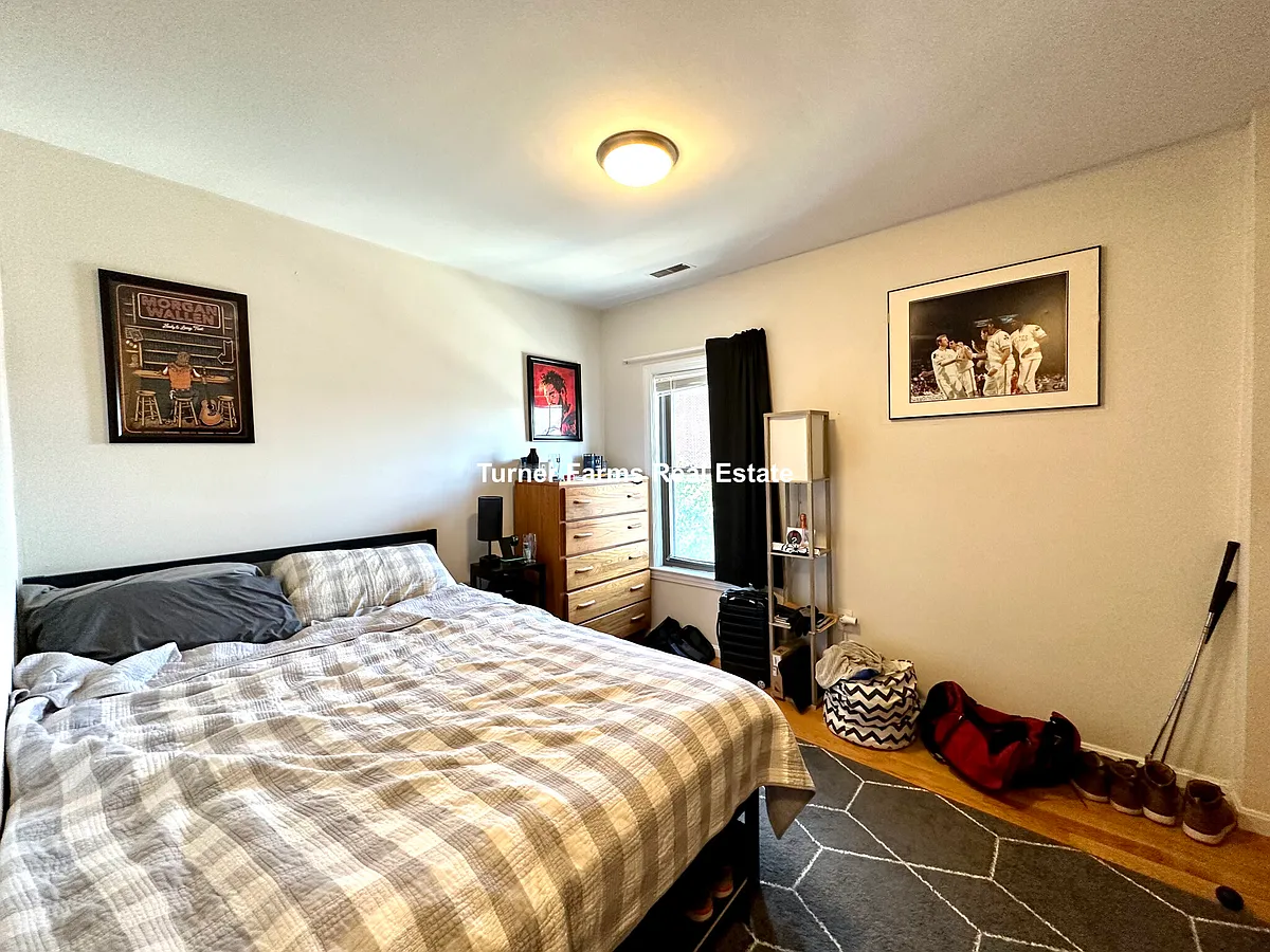 Building Photo - 914 Dorchester Ave #3F
