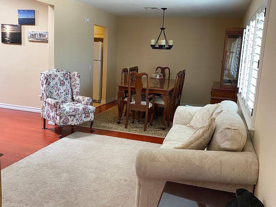 1st image of 3825 Oxford Ave
