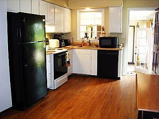 Updated flooring, appliances