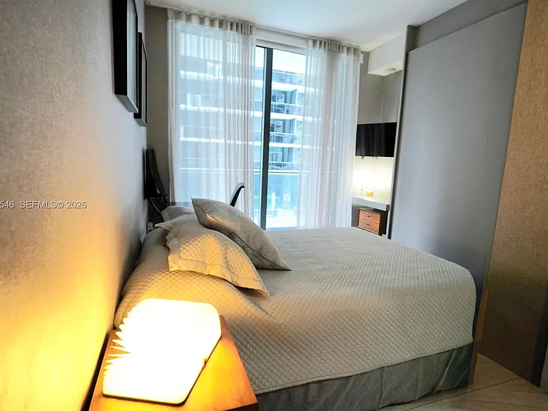 55 SW 9th St #1001 — Photo 21