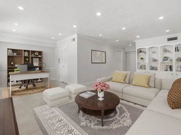 357 N Post Oak Ln APT 217, Houston, TX 77024