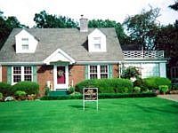 1st image of 910 Sampson Ave