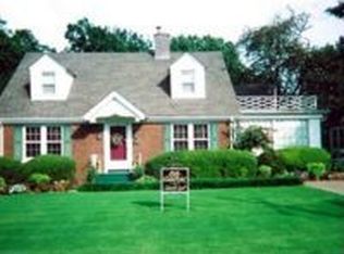 910 Sampson Ave, Dyersburg, TN 38024