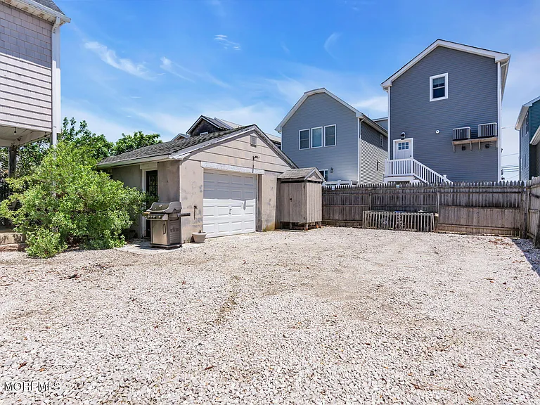 216 4th Ave — Photo 38