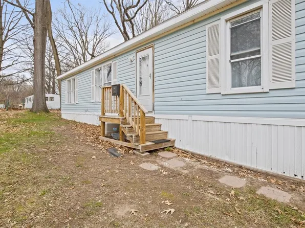 53 Gennis Dr, Rochester, NY 14625
