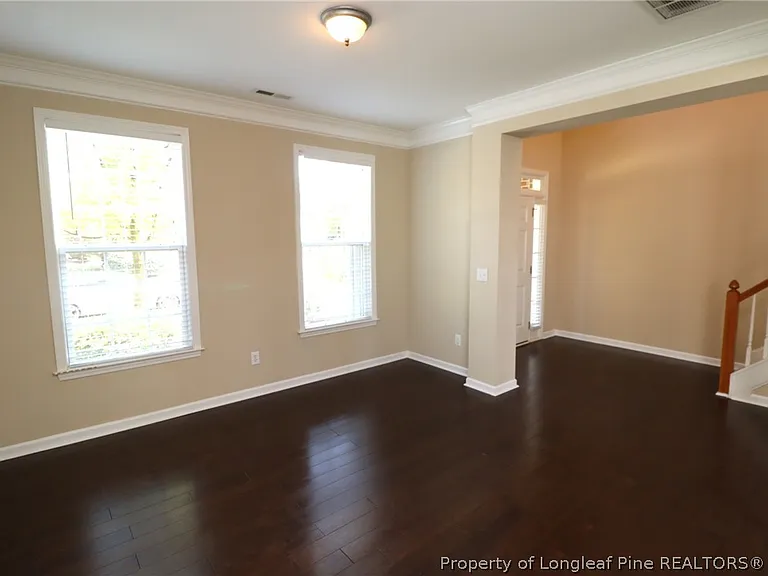 1015 Katie Ln — Photo 6