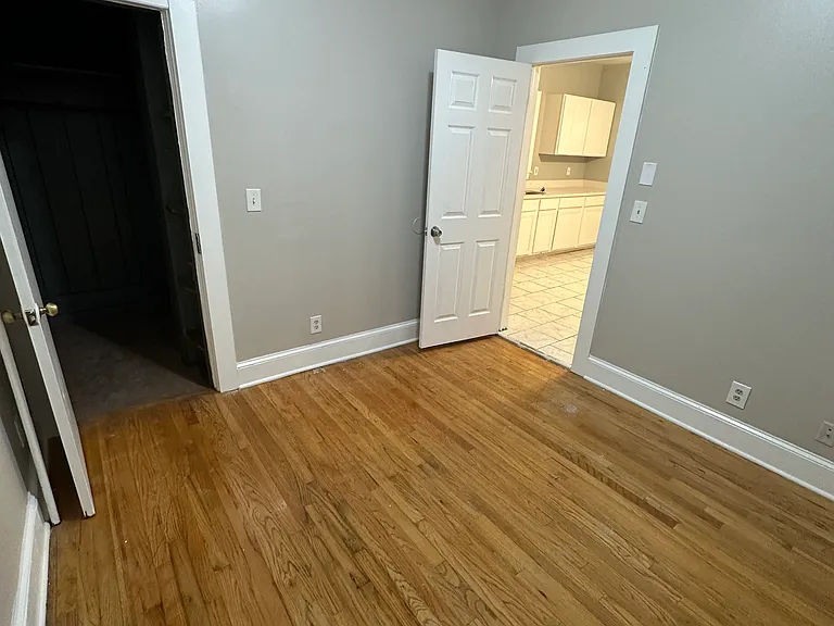 153 James St #11 — Photo 5