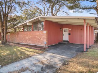 15100 Meadow Ln, Dolton, IL 60419