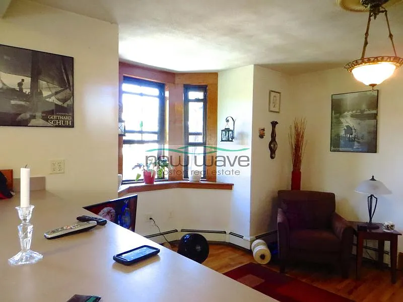 2 bed, 800 sqft, $3,800 — Photo 2