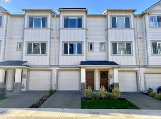 14244 SW Gold Coast Ter, Portland, OR 97224